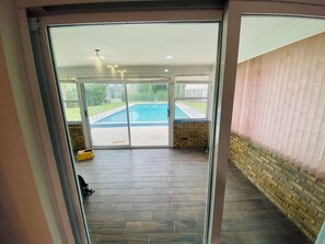 屋外プール、温水プール