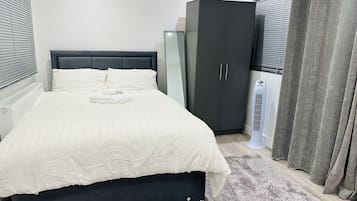 1 Schlafzimmer, Bügeleisen/Bügelbrett, kostenloses WLAN, Bettwäsche
