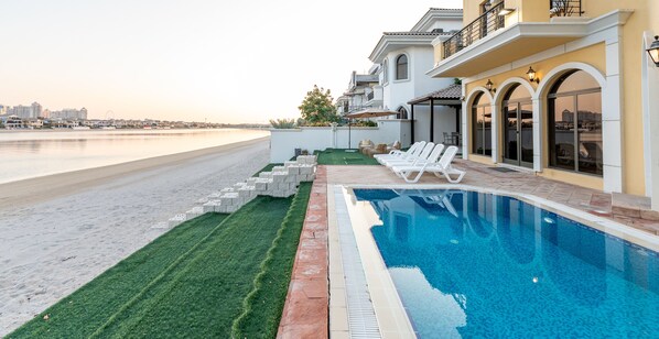 Vila premium, 6 quartos, piscina particular, vista para a praia | Piscina particular