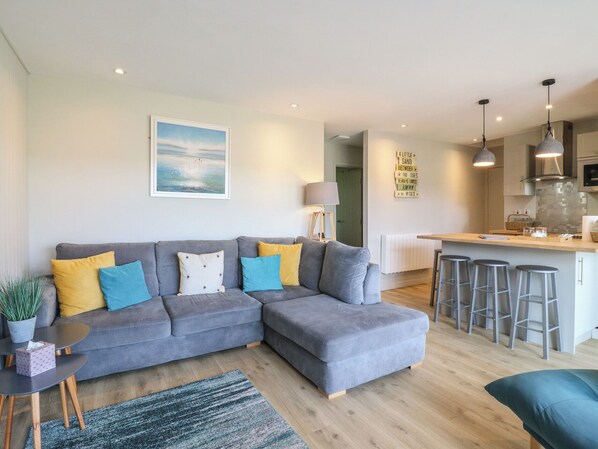 Cottage | Living area - 1 Kessingland Cottages (Lowestoft)