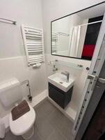 Apartamento básico, 2 camas individuales, no fumadores, cocina básica | Baño