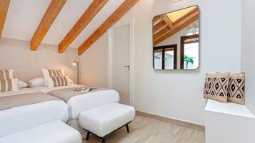 2 habitaciones, tabla de planchar con plancha, wifi y ropa de cama