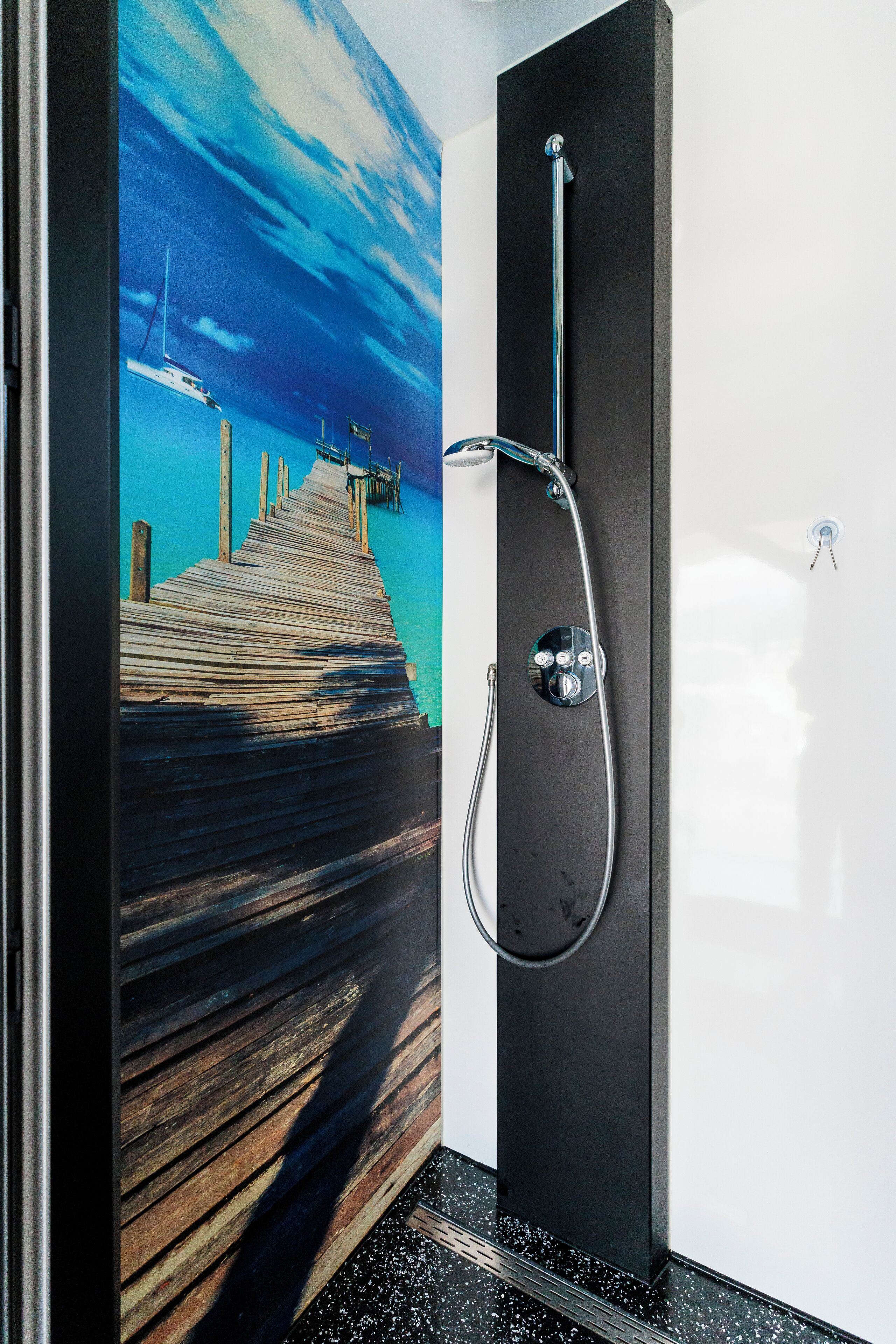 Deluxe-Doppelzimmer | Badezimmer | Dusche, Regendusche, Handtücher