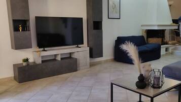 Télévision, cheminée