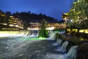Ảnh chưa phân loại, 3 trong số 30 ảnh, nút