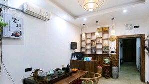 Dining - Fengyuanju Inn (Fenghuang County)