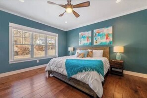 3 bedrooms, desk, iron/ironing board, free WiFi - Ada's Best -- Handicap Accessible (Blue Ridge)