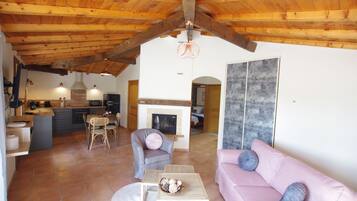 Smart TV, chimenea