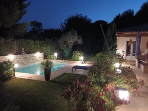 Pool - LE PETIT PARADIS PROVENCAL in the chic, quiet district of AUBAGNE. (Aubagne)