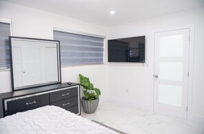 3 bedrooms, WiFi, bed sheets