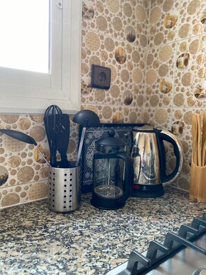Kaffee und/oder Kaffeemaschine