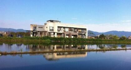 Serene Gray Bed & Breakfast