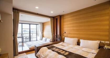 Serene Gray Bed & Breakfast
