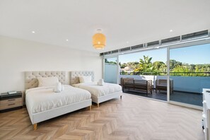 6 bedrooms, iron/ironing board, WiFi, bed sheets
