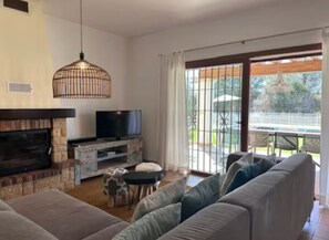 Smart TV, fireplace - ESFCTU00000703600002362900000000000000000000ETV1067E2 Dream Villa in Ibiza (Sant Llorenzo)