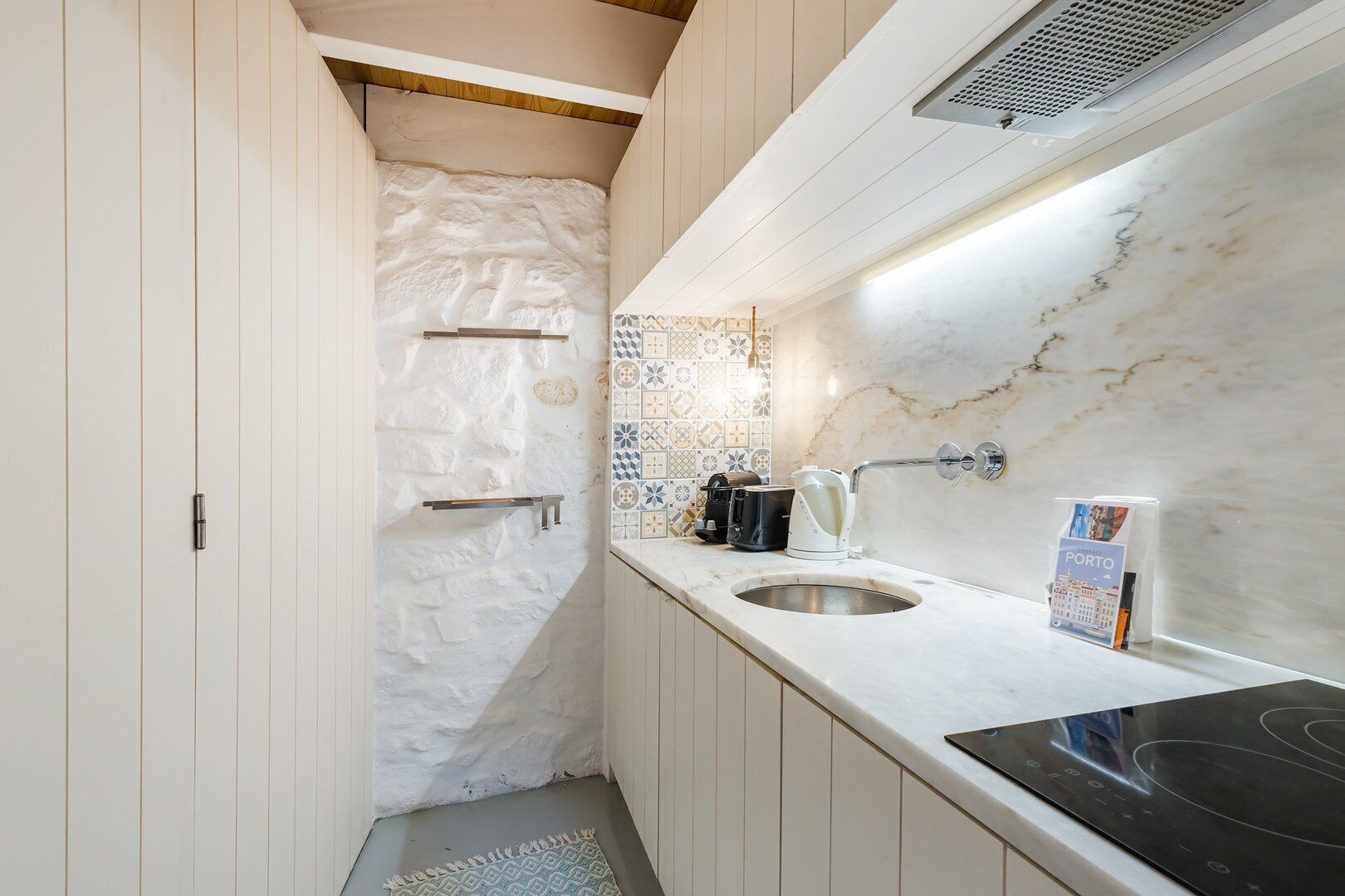 Kühlschrank, Mikrowelle, Geschirrspüler