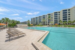 Pool - Gulf and Bay Club - Unit 602C Beachfront Siesta Key Condo (Siesta Key)