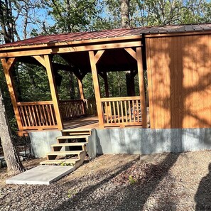 Terrace/patio - Cozy cabin with AC and WiFi in delightful Murfreesboro (Murfreesboro)