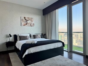 4 quartos, ferros/tábuas de passar roupa, Wi-Fi, roupa de cama