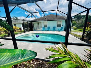 Piscine extérieure, piscine chauffée