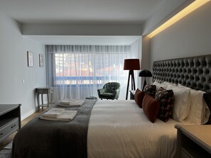 3 bedrooms, bed sheets