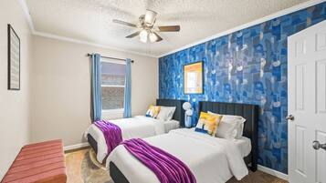 4 bedrooms, desk, iron/ironing board, free WiFi