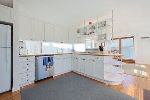 電子レンジ、オーブン、コンロ