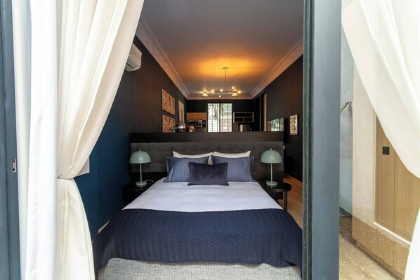 1 chambre, fer et planche à repasser, Wi-Fi, draps fournis