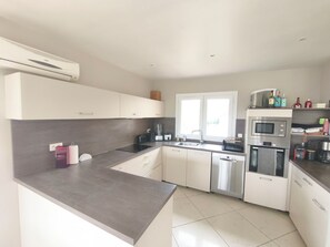 Fridge, microwave, oven, dishwasher