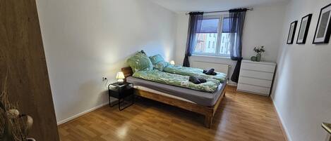 1 chambre, fer et planche Ă repasser, Wi-Fi, literie fournie