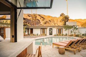 Poolside bar