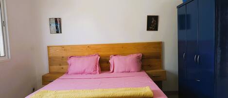 3 Schlafzimmer, Bügeleisen/Bügelbrett, WLAN, Bettwäsche