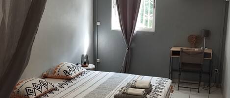 1 bedroom, in-room safe, desk, iron/ironing board