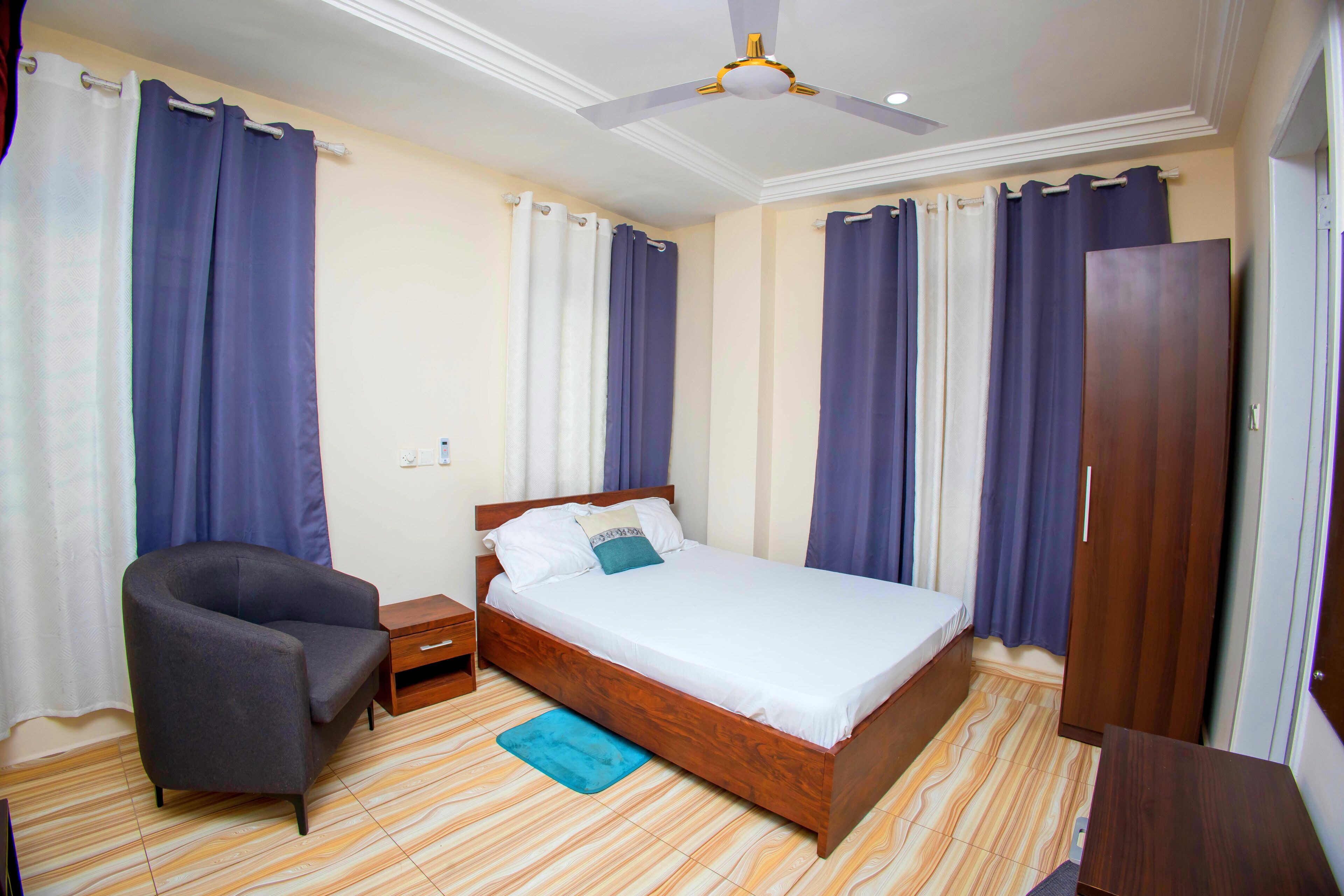 Family Villa, Kitchenette, City View | Desk, WiFi (free)