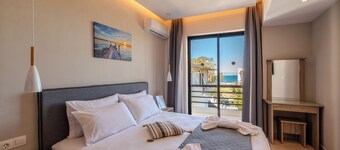 Blue Wave Suites - Ixia