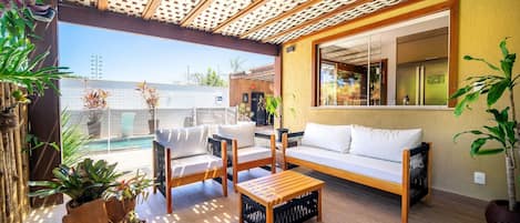 Maison Deluxe, 4 chambres, piscine privée | Terrasse/Patio