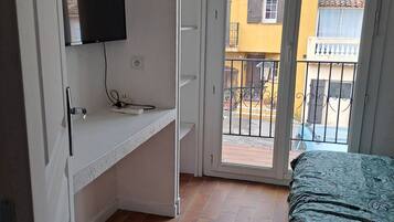 2 chambres, fer et planche Ă repasser, Wi-Fi, draps fournis