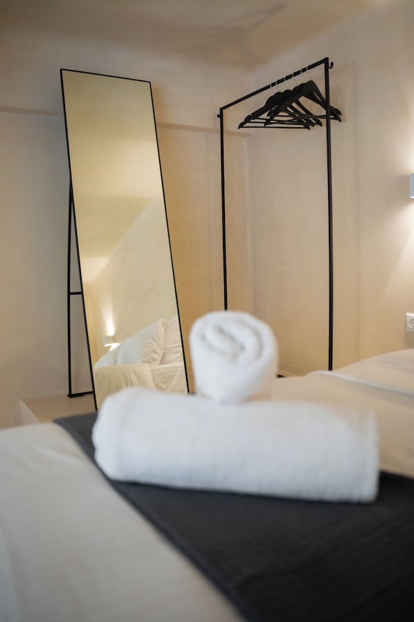 1 chambre, fer et planche à repasser, Wi-Fi gratuit, draps fournis