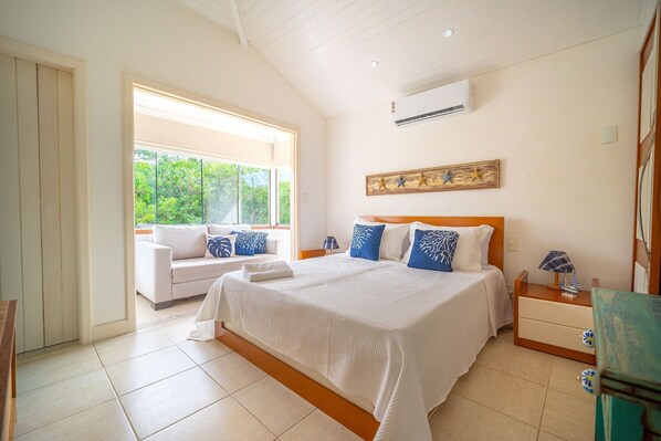 Deluxe House, 4 Bedrooms, Air conditioning | 4 bedrooms, individually decorated, individually furnished