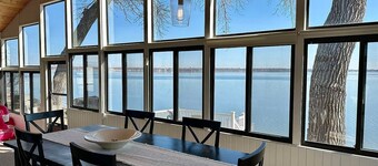Inviting lakefront 3-bedroom house with AC and Wi-Fi in serene Storm Lake!