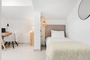 4 habitaciones, escritorio, tabla de planchar con plancha y wifi gratis 