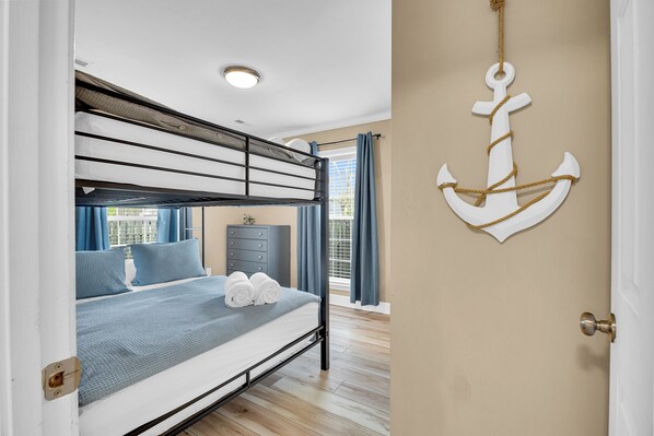 3 bedrooms, iron/ironing board, travel crib, WiFi