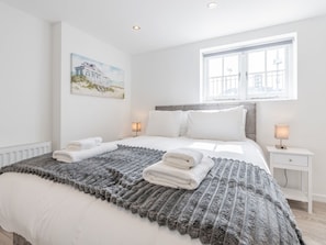 4 chambres, fer et planche à repasser, Wi-Fi gratuit, draps fournis