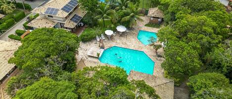 Kolam renang outdoor