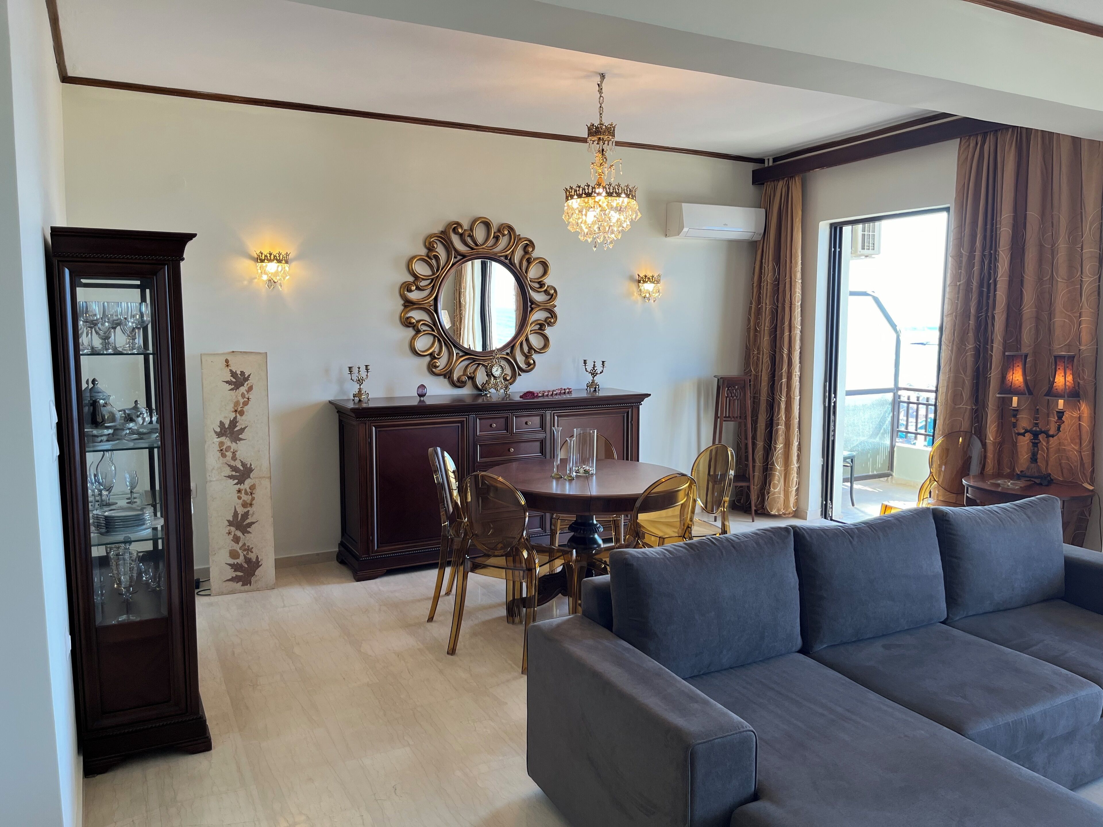 Apartamento, vista para o mar | Sala de jantar
