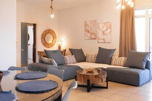 Smart TV y chimenea 