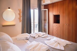 3 slaapkamers, een bureau, een strijkplank/strijkijzer, gratis wifi