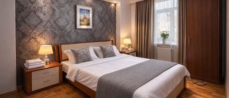 アパートメント 2 ベッドルーム ラナイ シービュー | デスク、ノートパソコン用作業スペース、遮光カーテン、防音設備