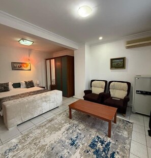 Apartment, 4 Bedrooms, Balcony, Sea View | Desk, laptop workspace, blackout drapes, soundproofing - Old City Hatefi Apartments (Baku)