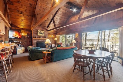 Lakeside Getaway - Lake Access & Firepit